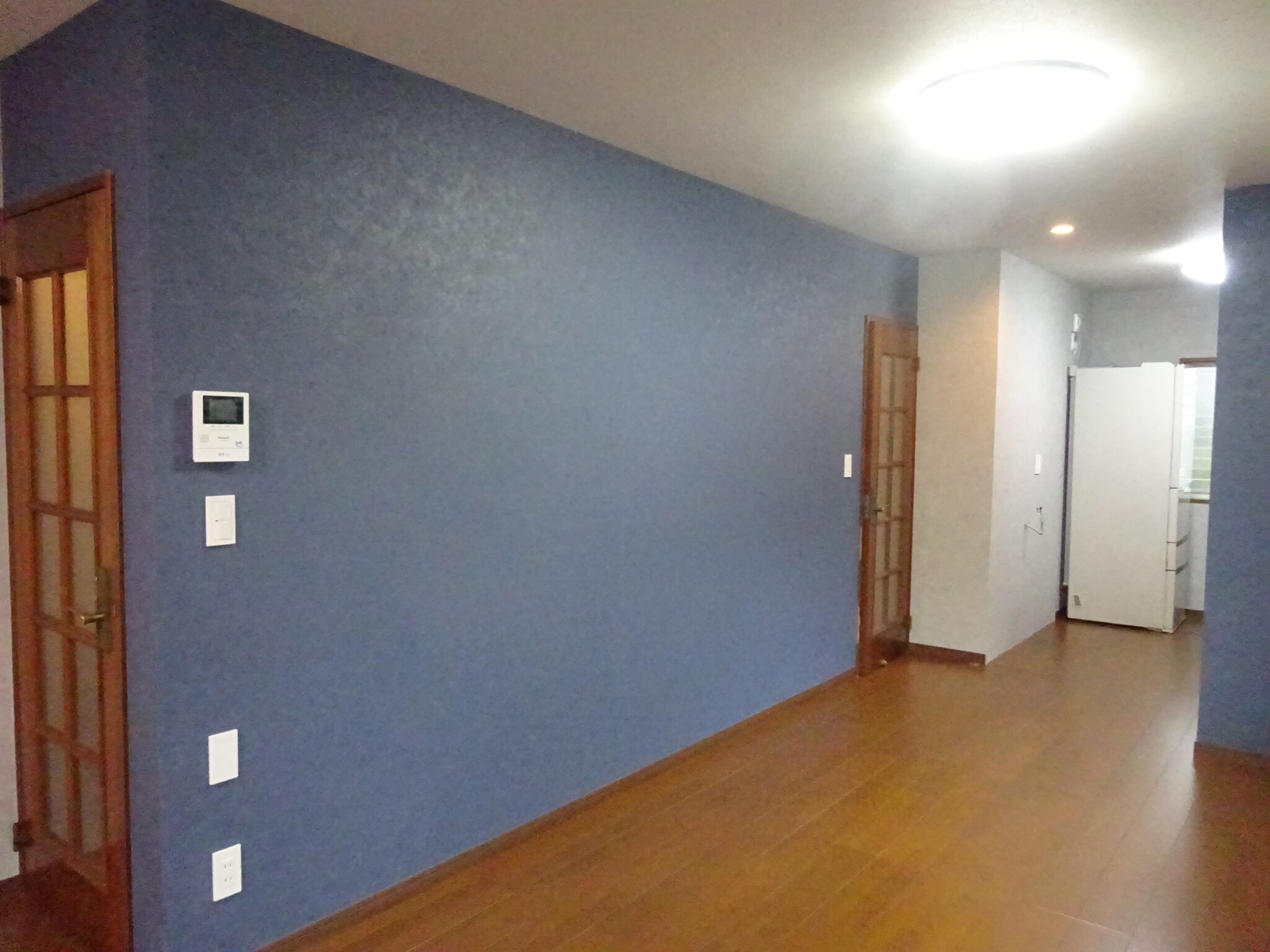 豊橋市リフォーム改装工事LDK改装工事　玄関ドアYKKapドアリモ工事　階段下収納工事等　キッチンカップボード設置工事等