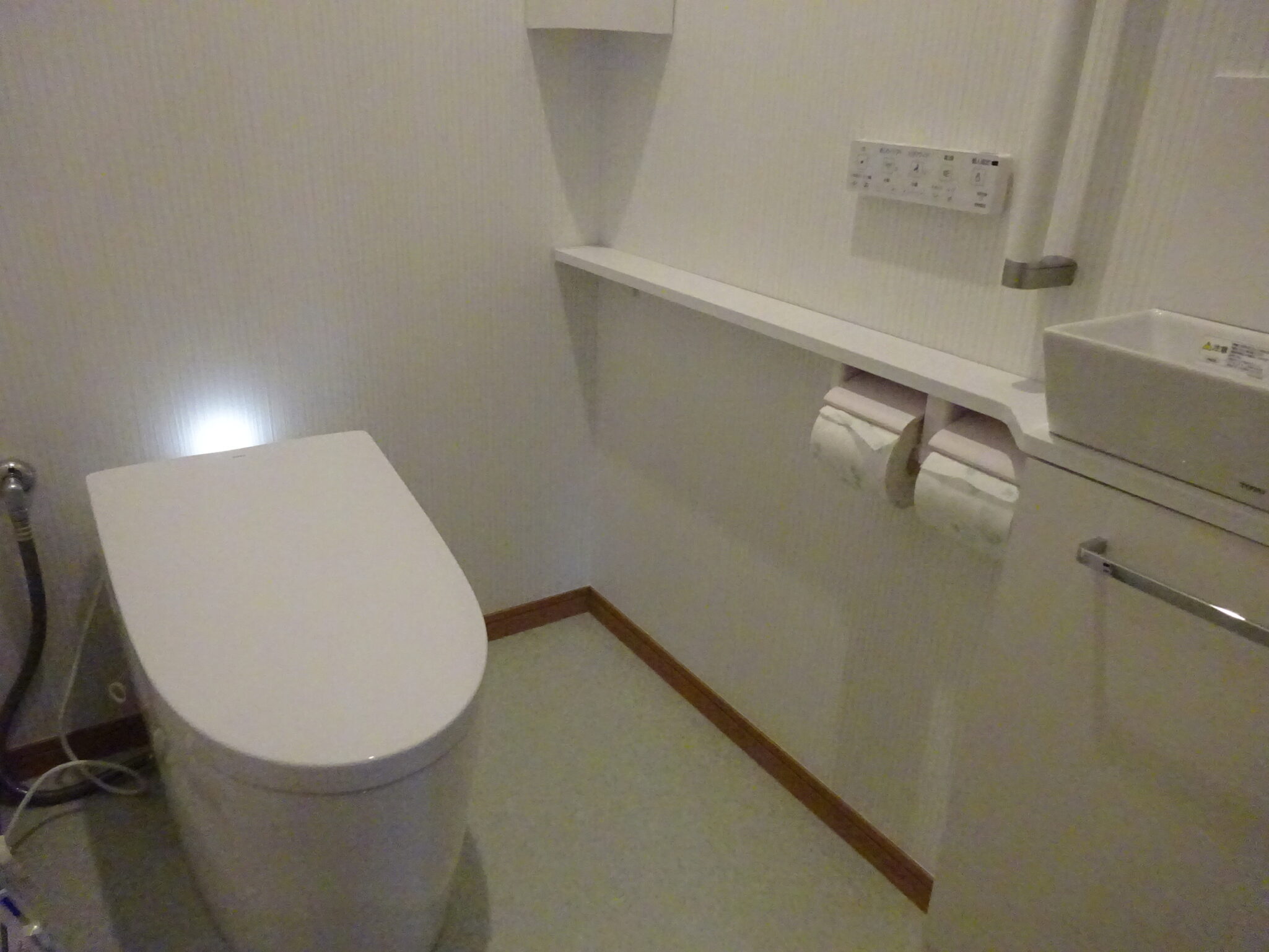 豊橋市トイレ改装工事洋式トイレから洋式トイレに改装！TOTOネオレストAS1レストルームドレッサーコンフォートシリーズ　豊橋市N町K様邸トイレ改装工事